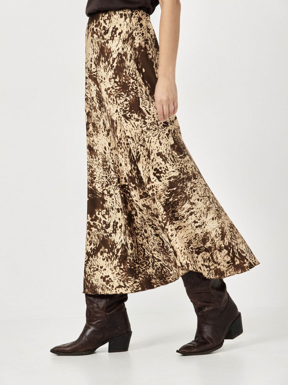 חצאית סאטן מודפס