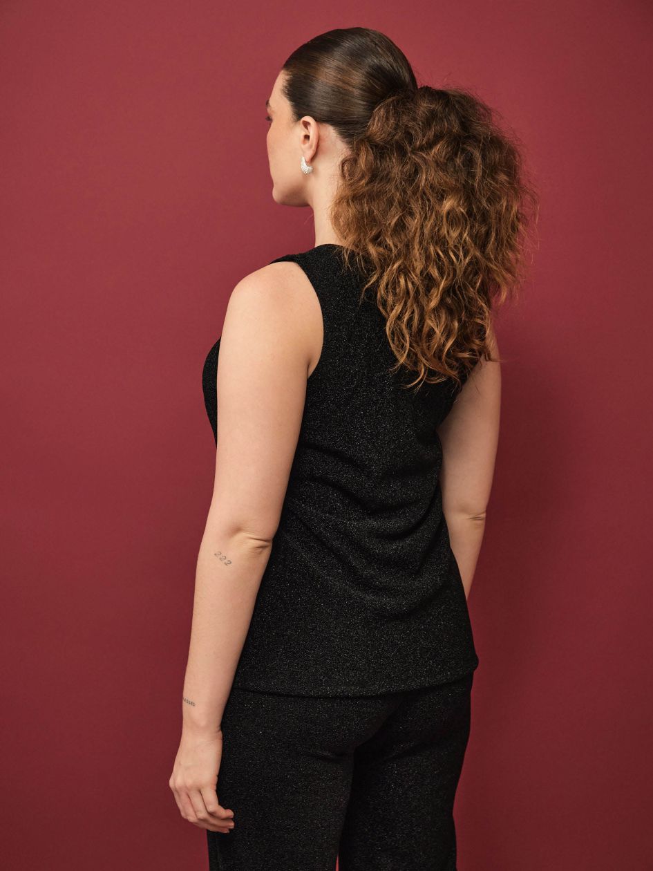 גופיה לורקס