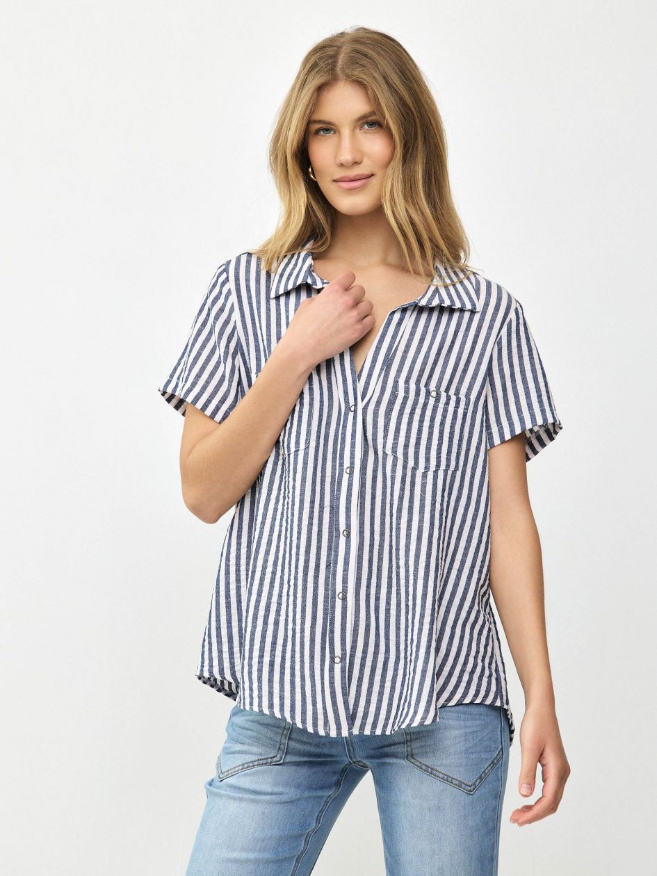 חולצה ג`קט שני כיסים