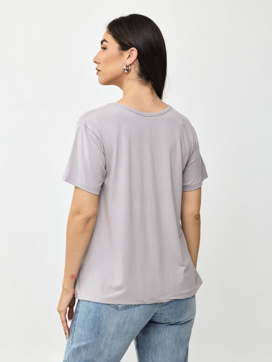 חולצה וי סימפוניה