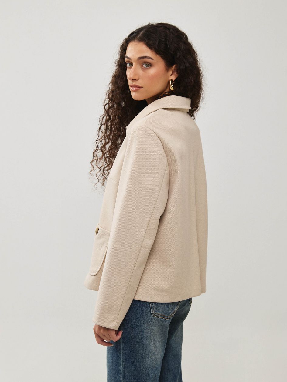 מעיל צווארון כיסים