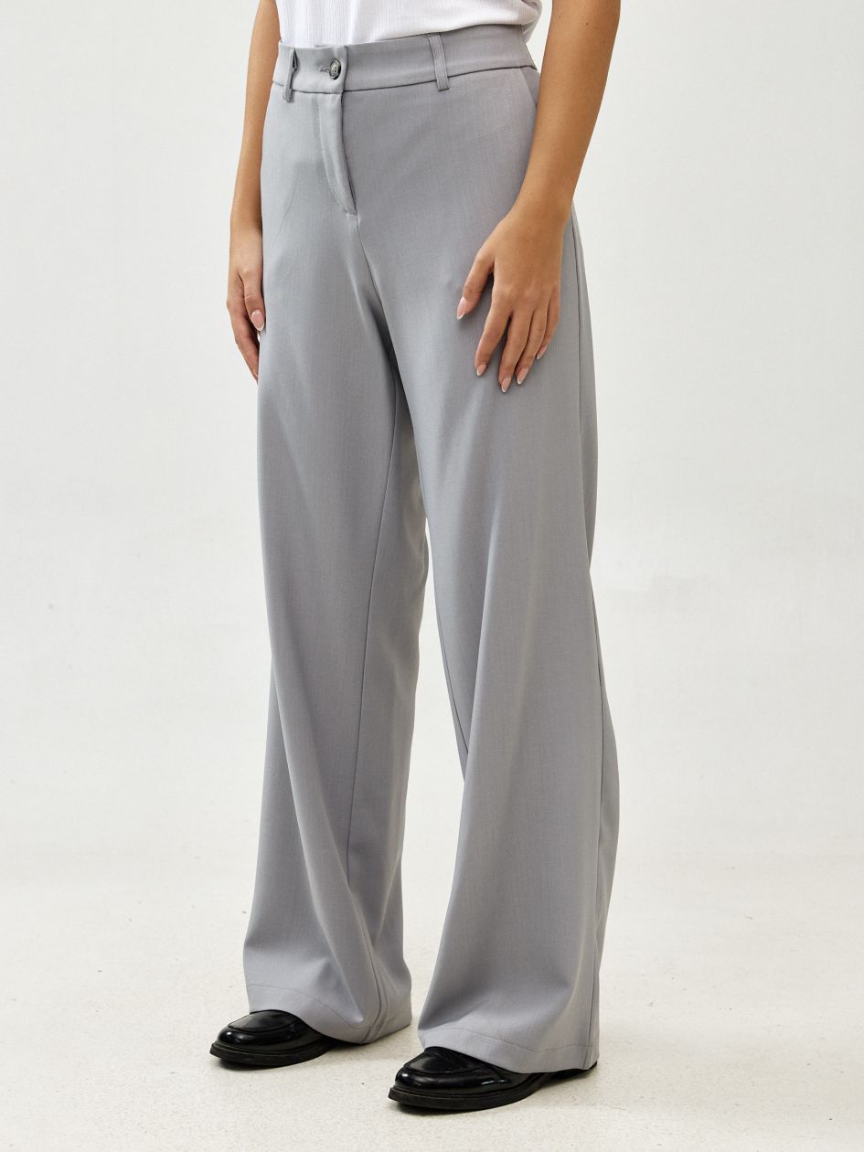 מכנסיים כיסים