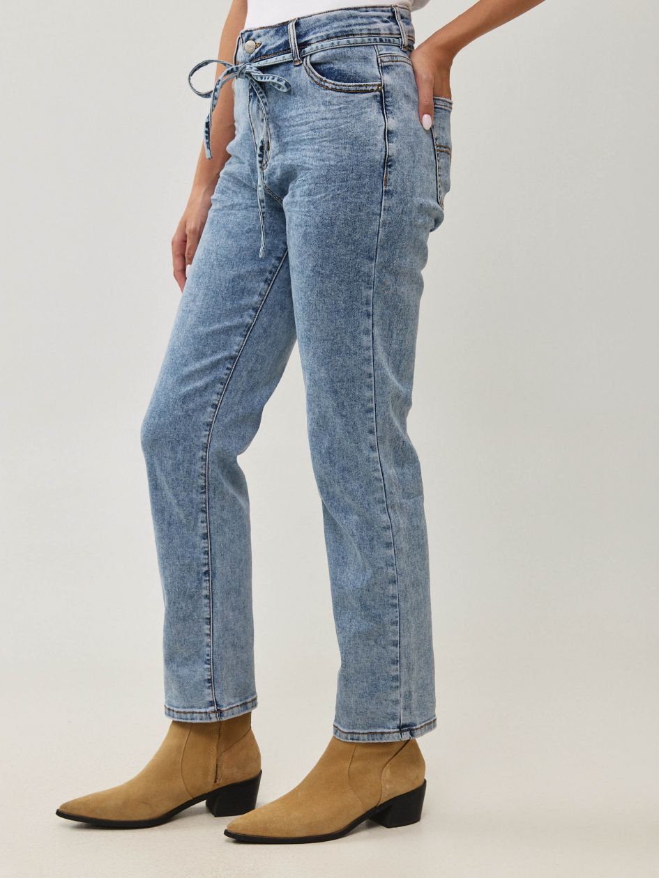 מכנסיים ג`ינס