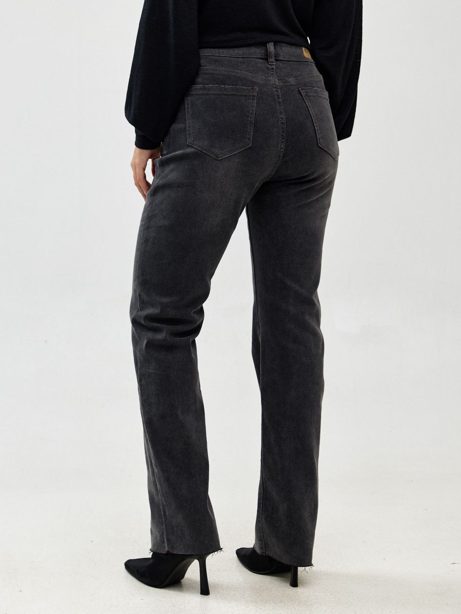 מכנסיים ג`ינס