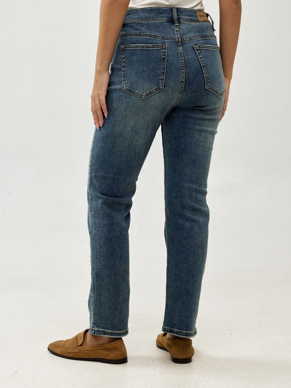 מכנסיים ג’ינס