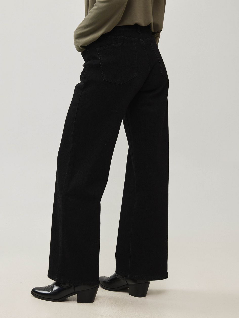 מכנסיים ג`ינס