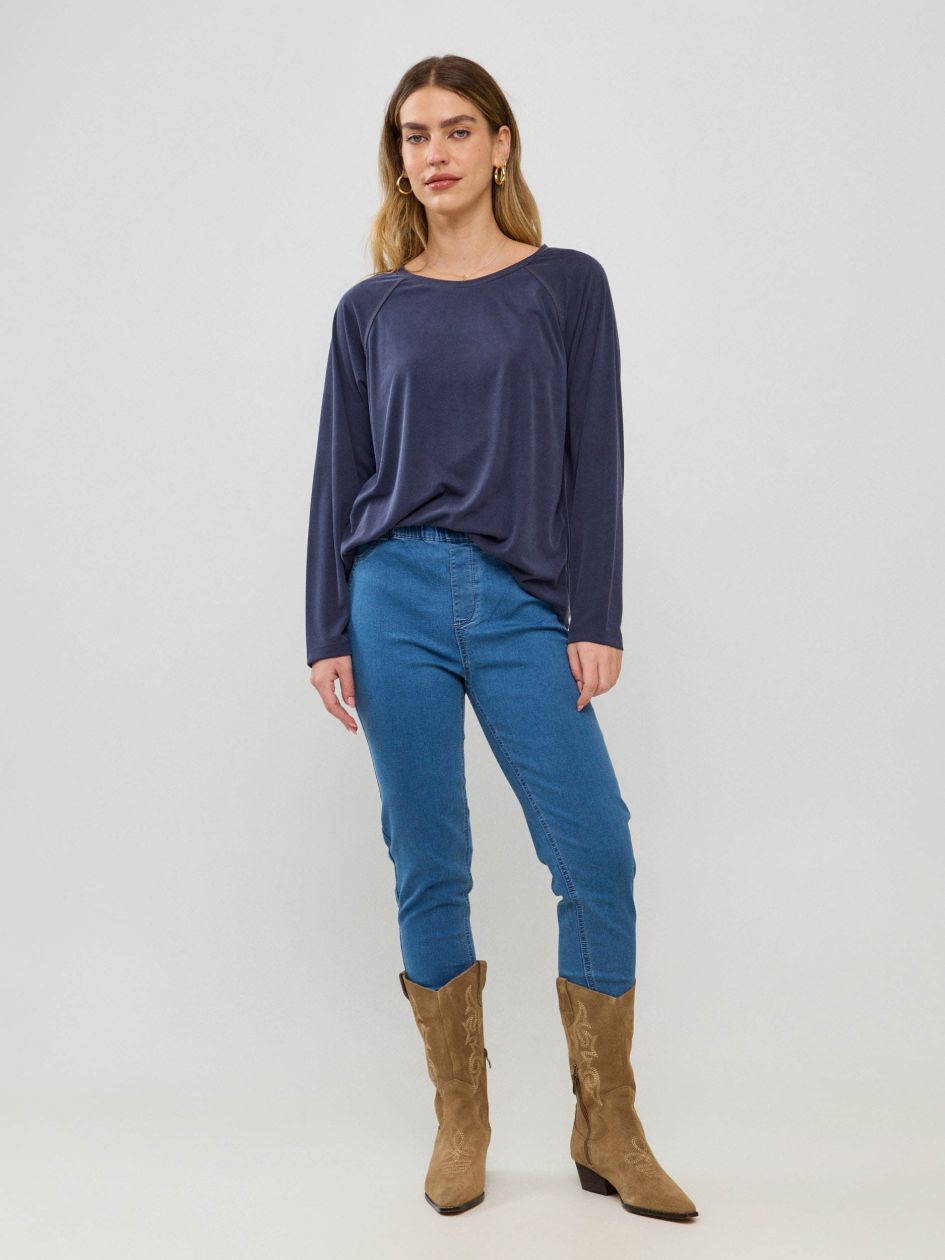 טייטס ג`ינס