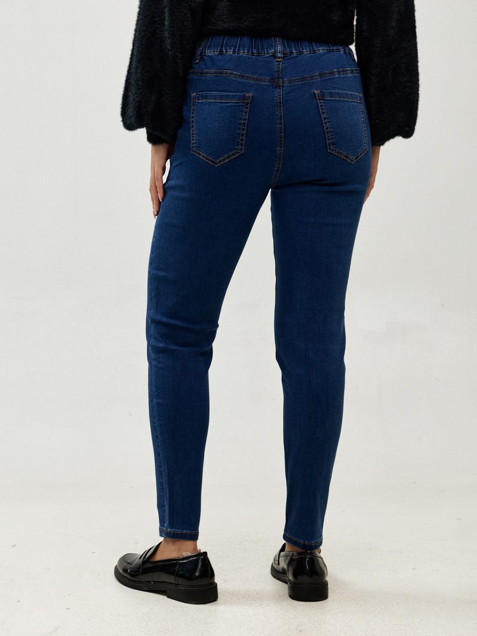 טייטס ג`ינס