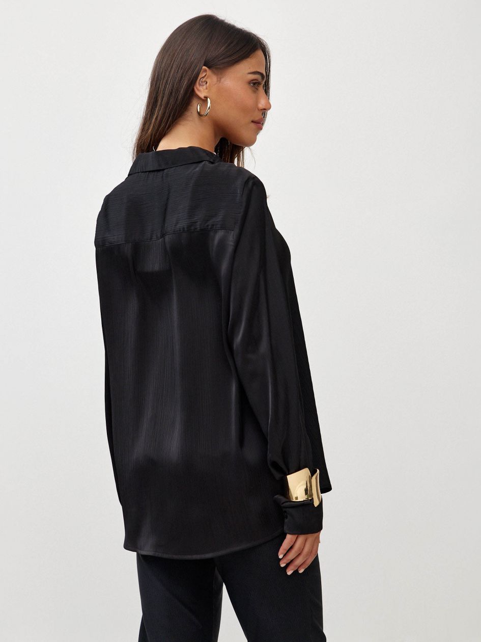 חולצה סאטן מקומט