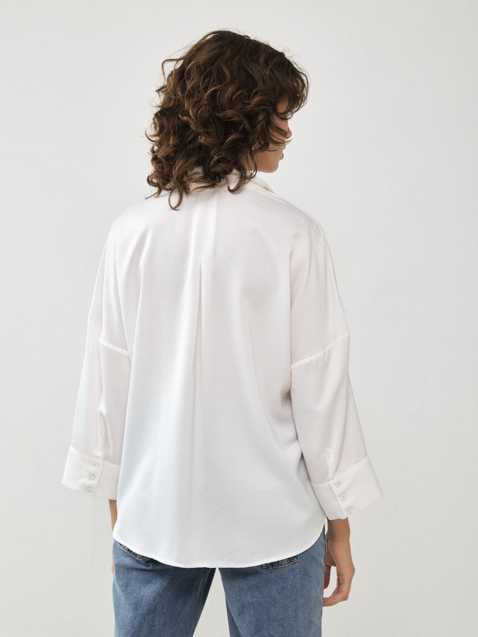 חולצה סאטן ג`ולי