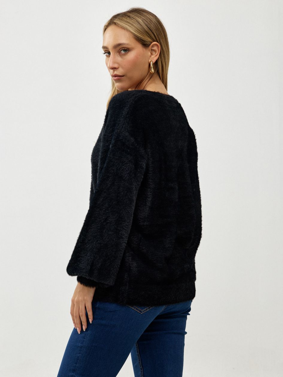 סריג וי שערות