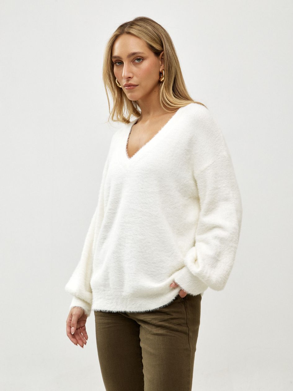 סריג וי שערות