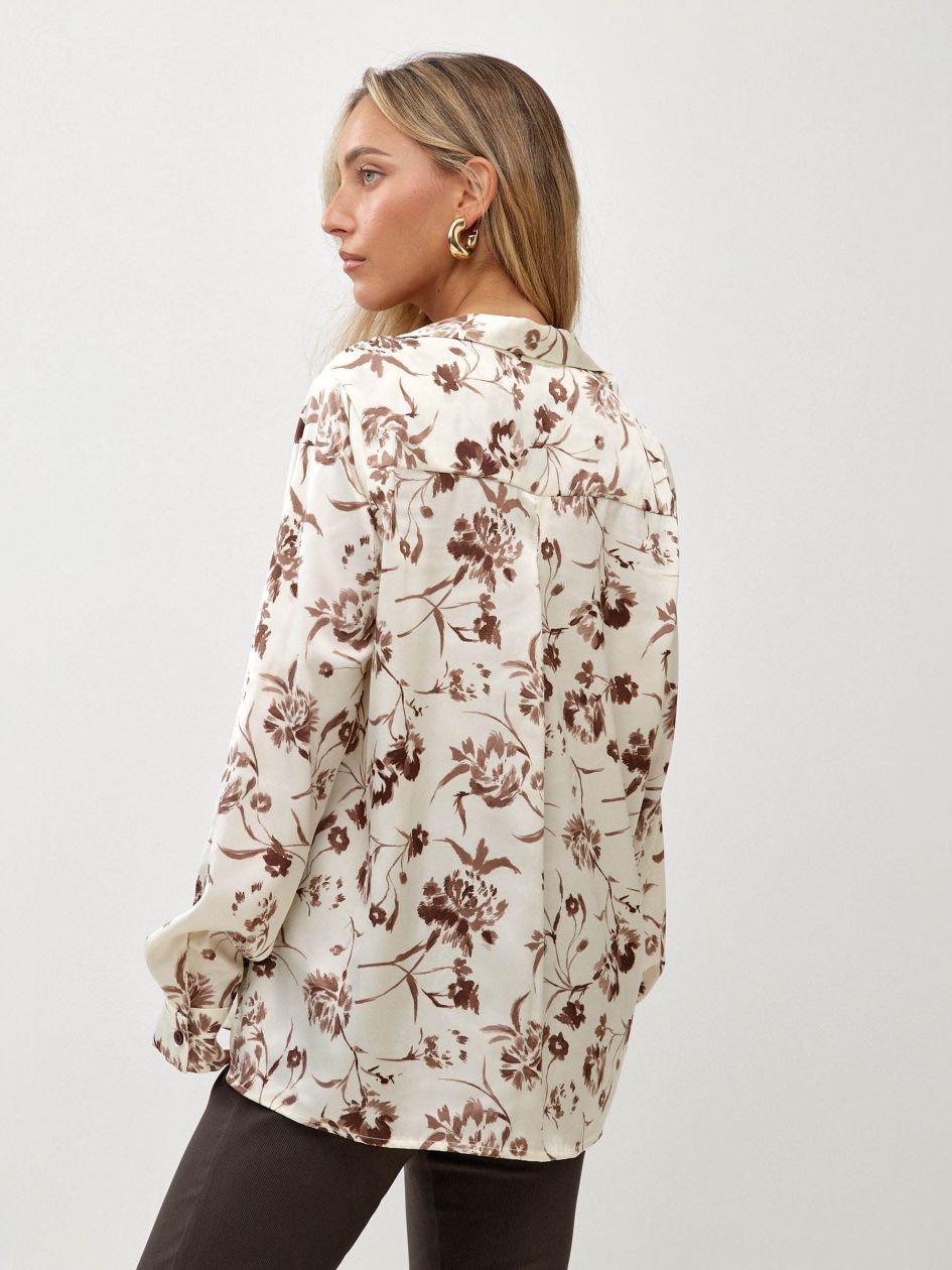 חולצה סאטן מודפס כפתורים