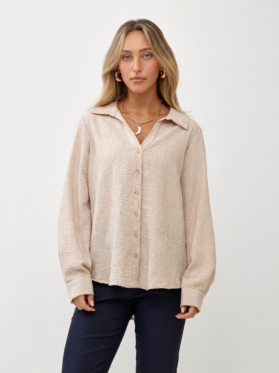 חולצה צווארון וי