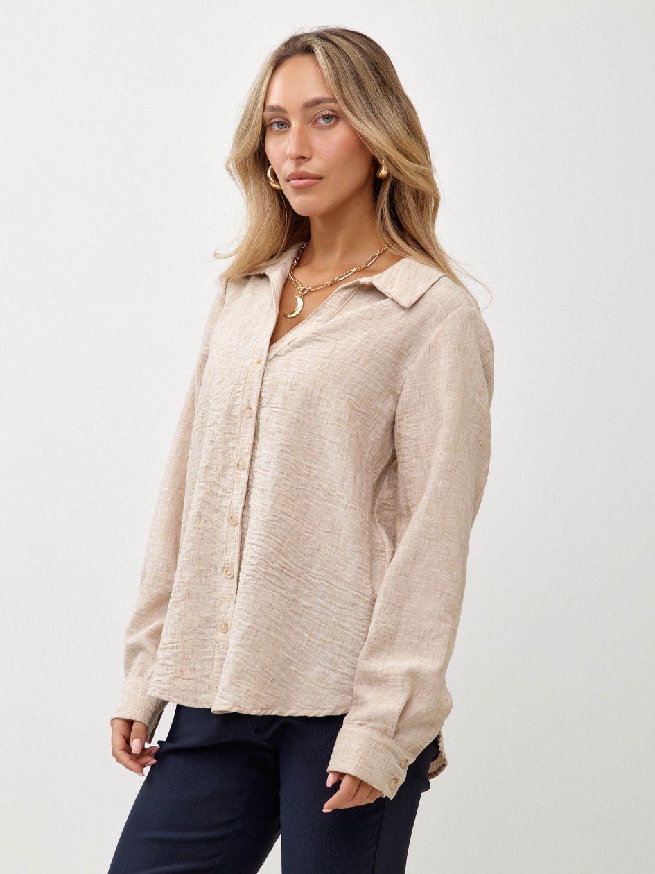 חולצה צווארון וי