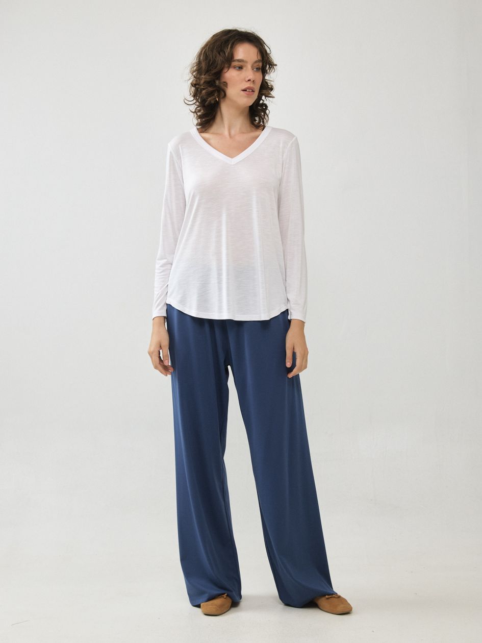 חולצה וי פלאם