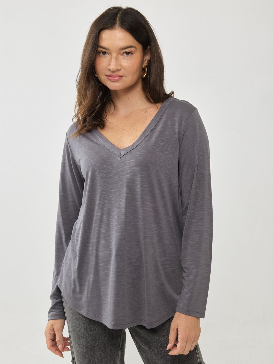 חולצה וי פלאם