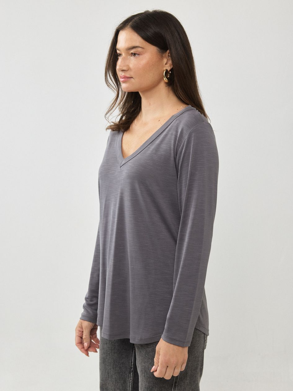 חולצה וי פלאם