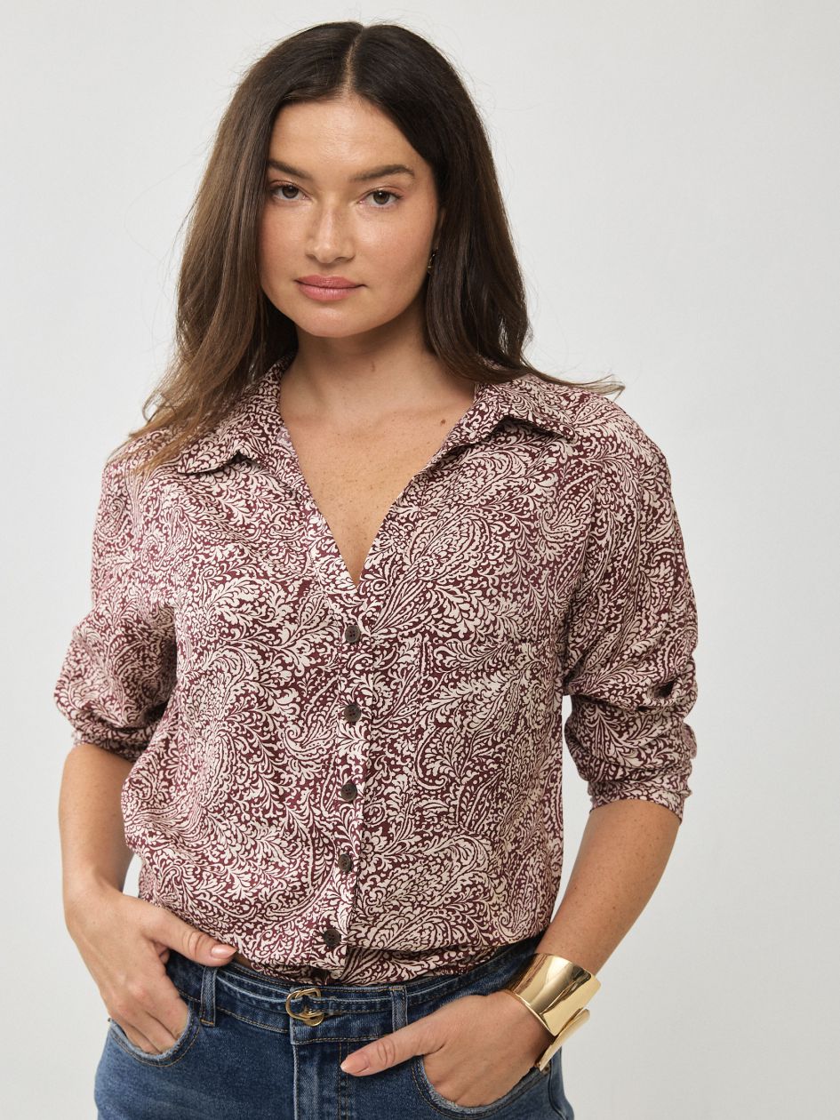 חולצה כיס כפתורים