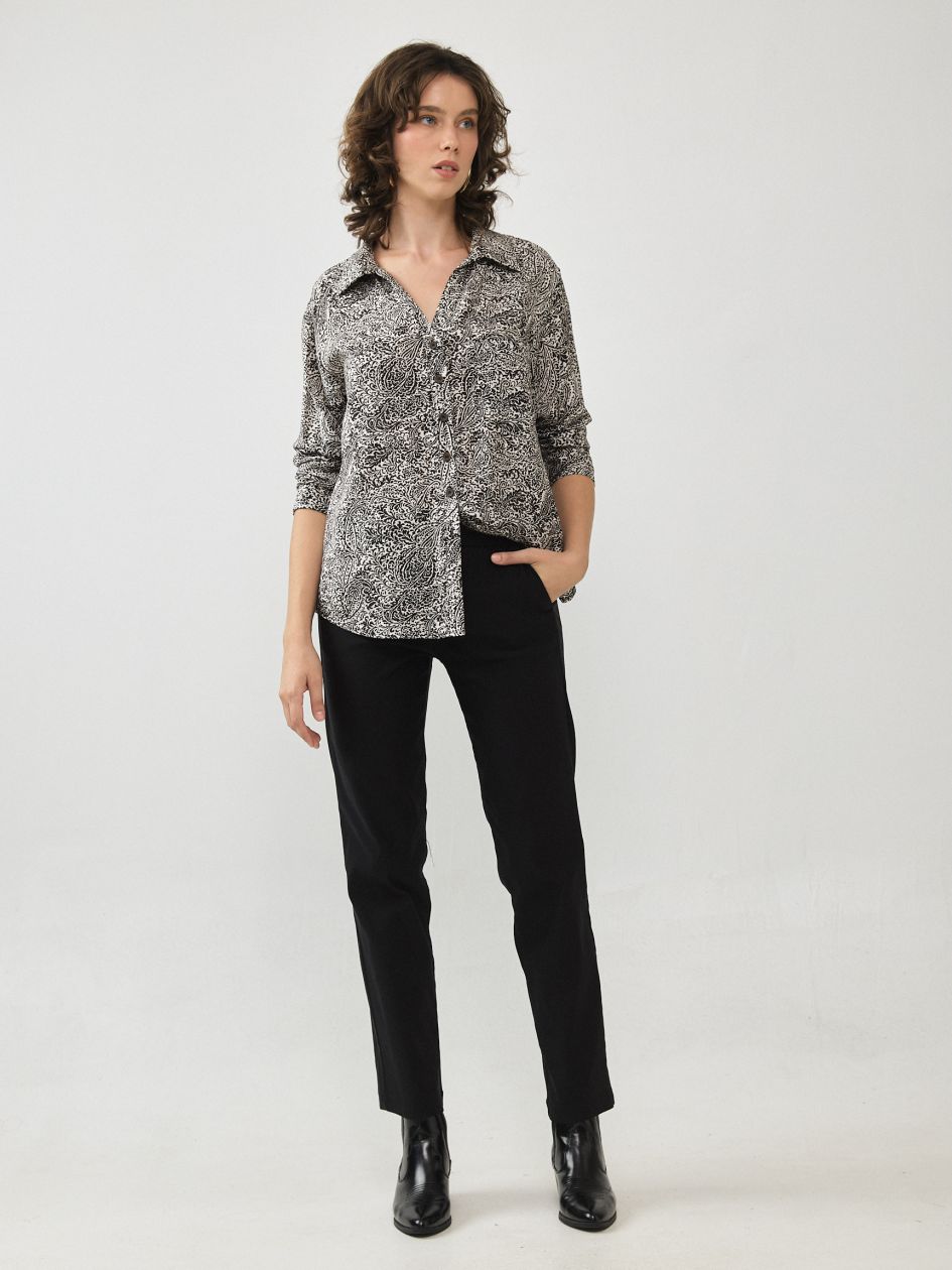 חולצה כיס כפתורים