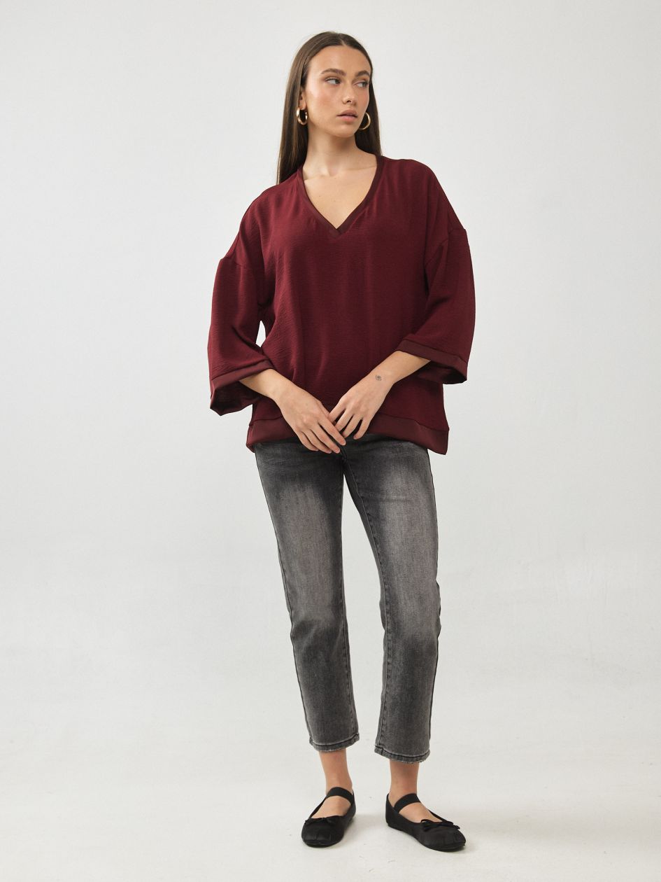 חולצה וי שילוב סאטן