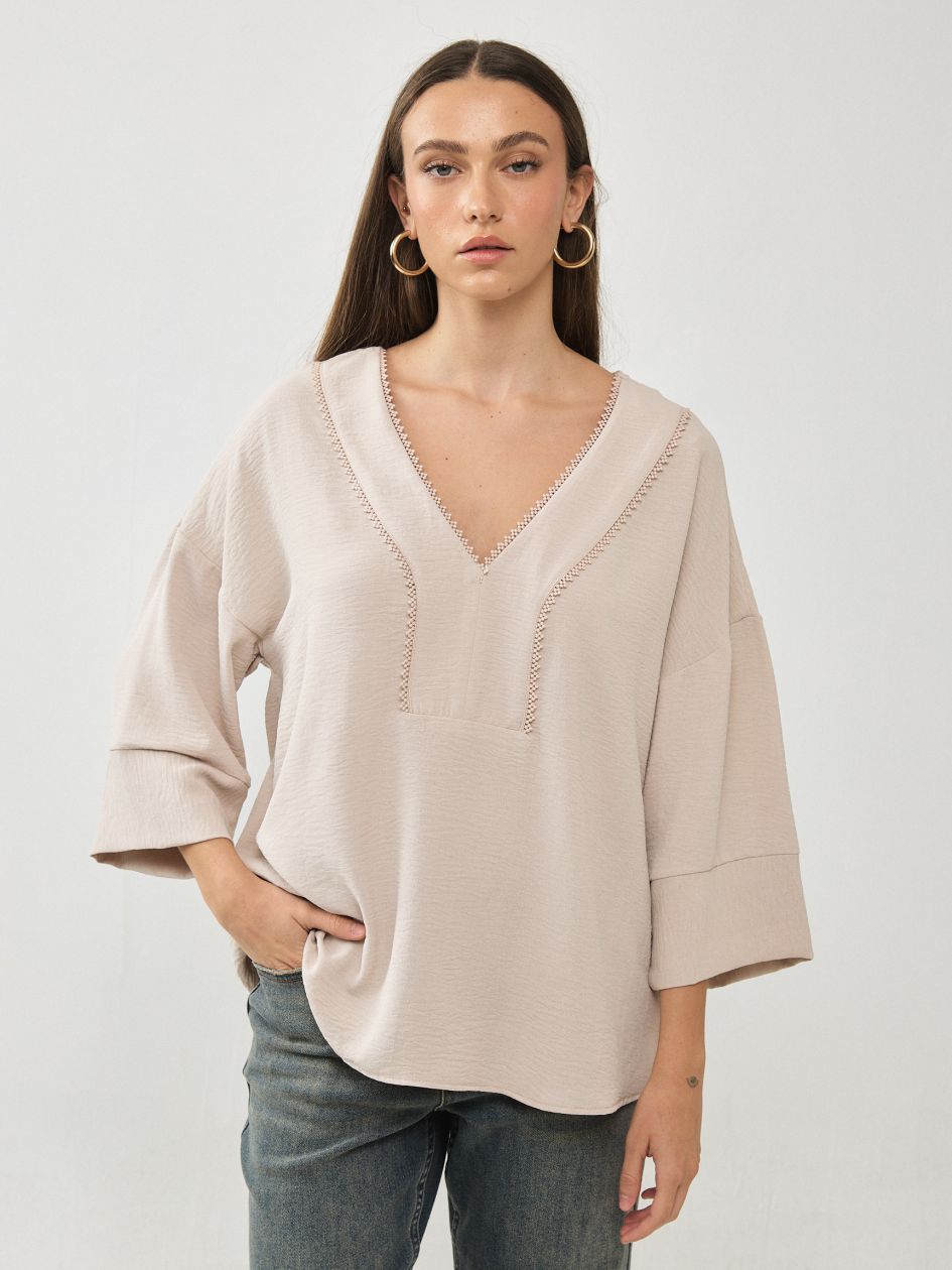 חולצה וי סרט