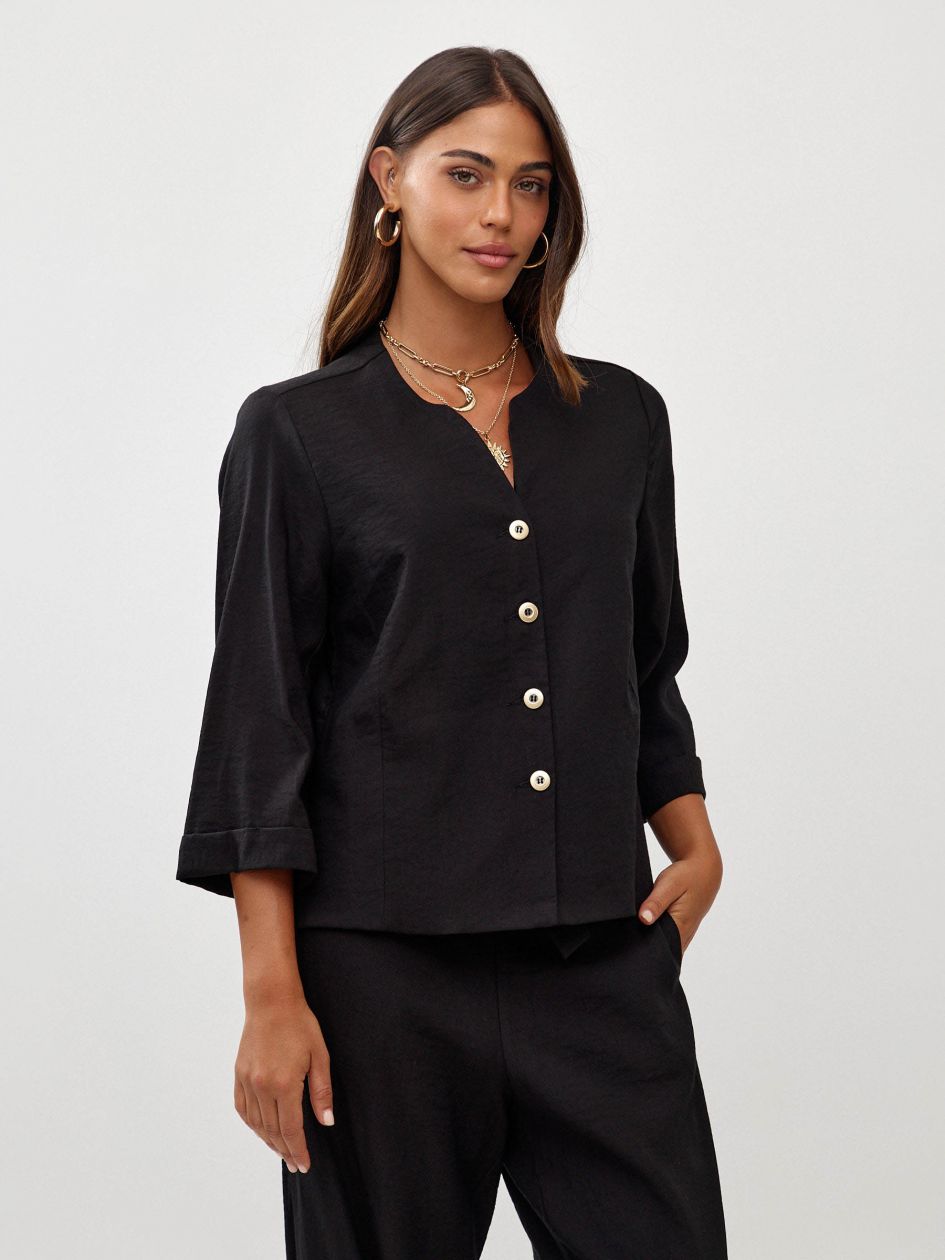 ג`קט וי שרוול 3/4