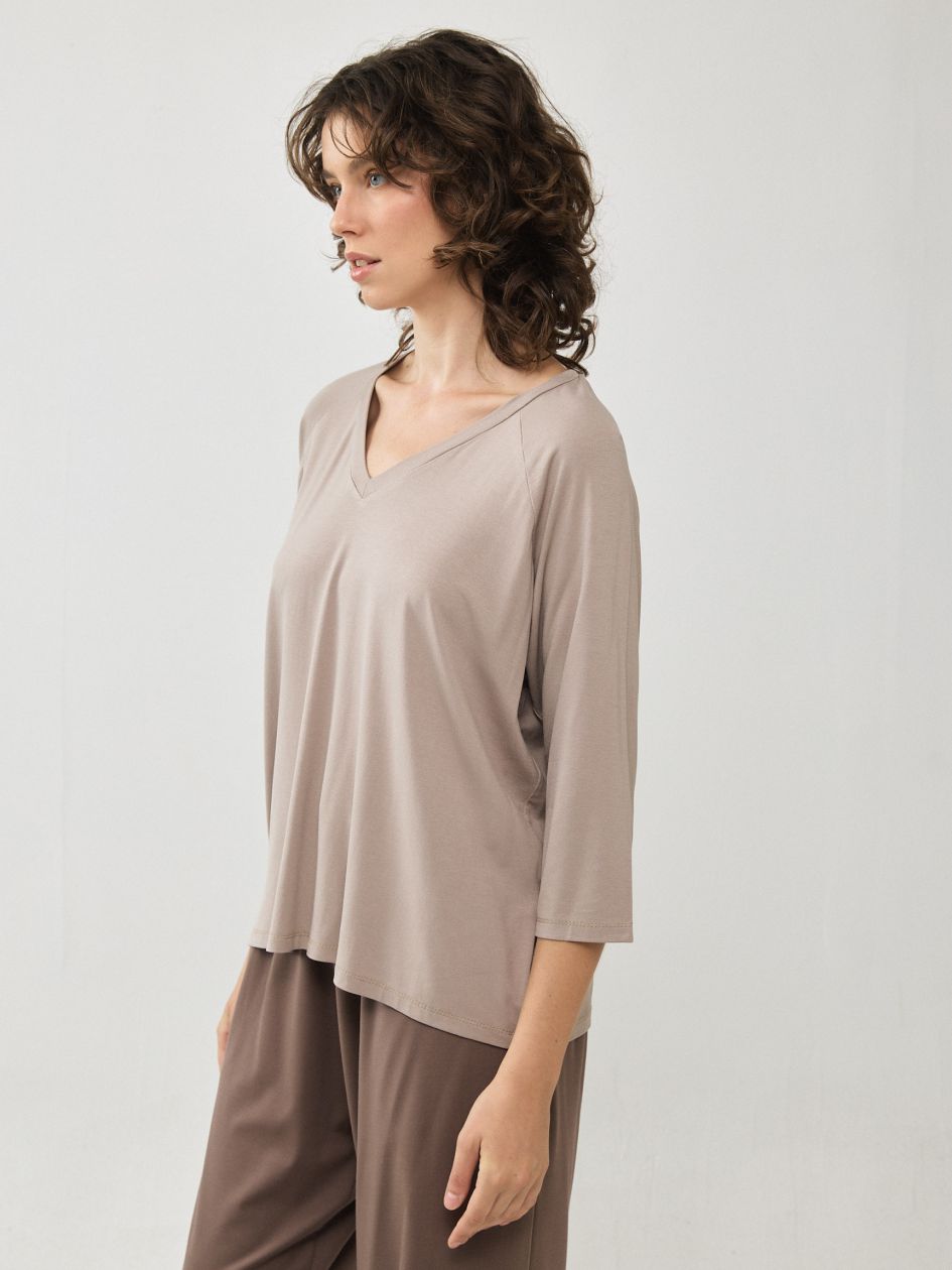 חולצה סימפוניה וי