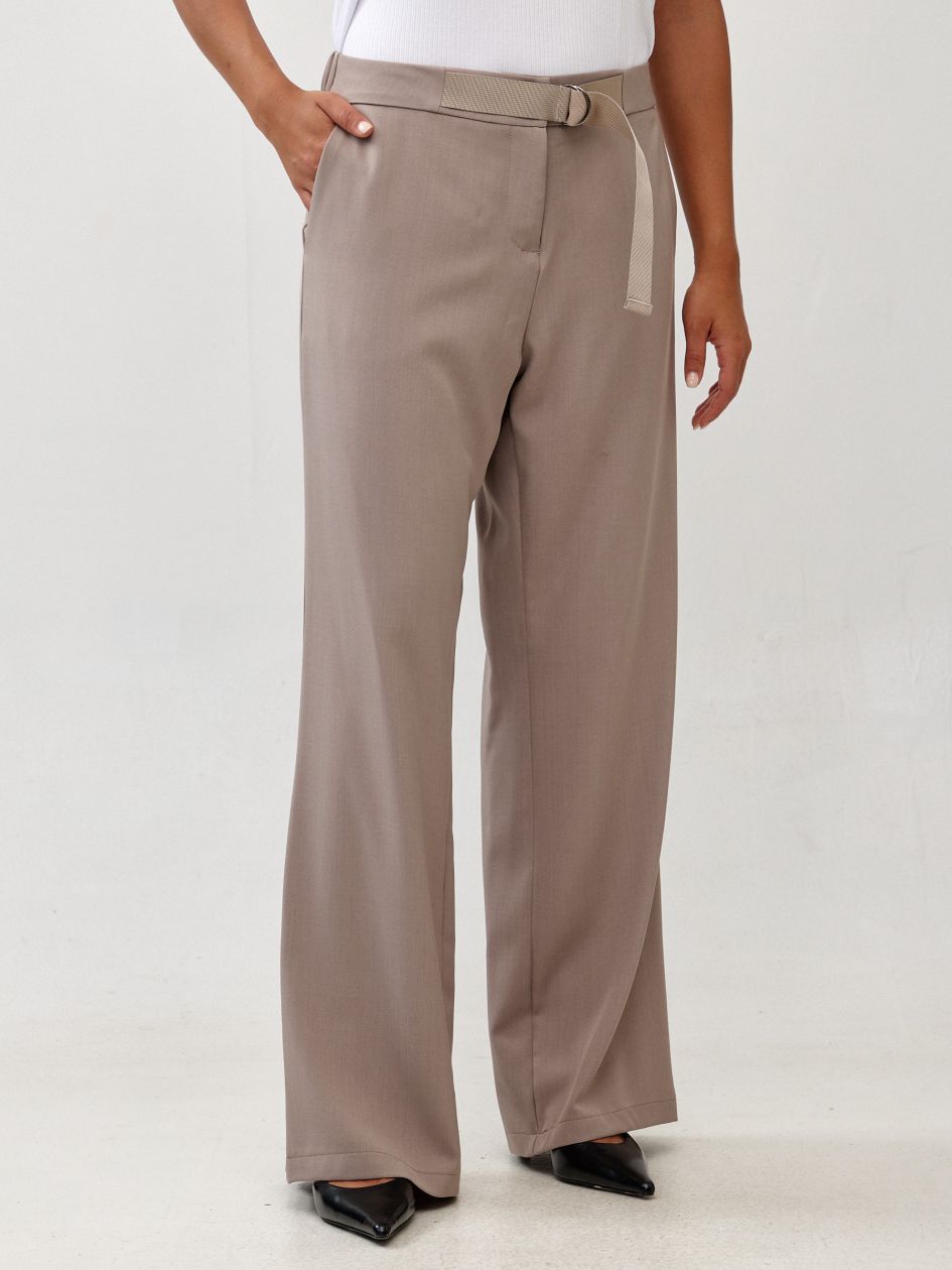 מכנסיים חגורה עם אבזם