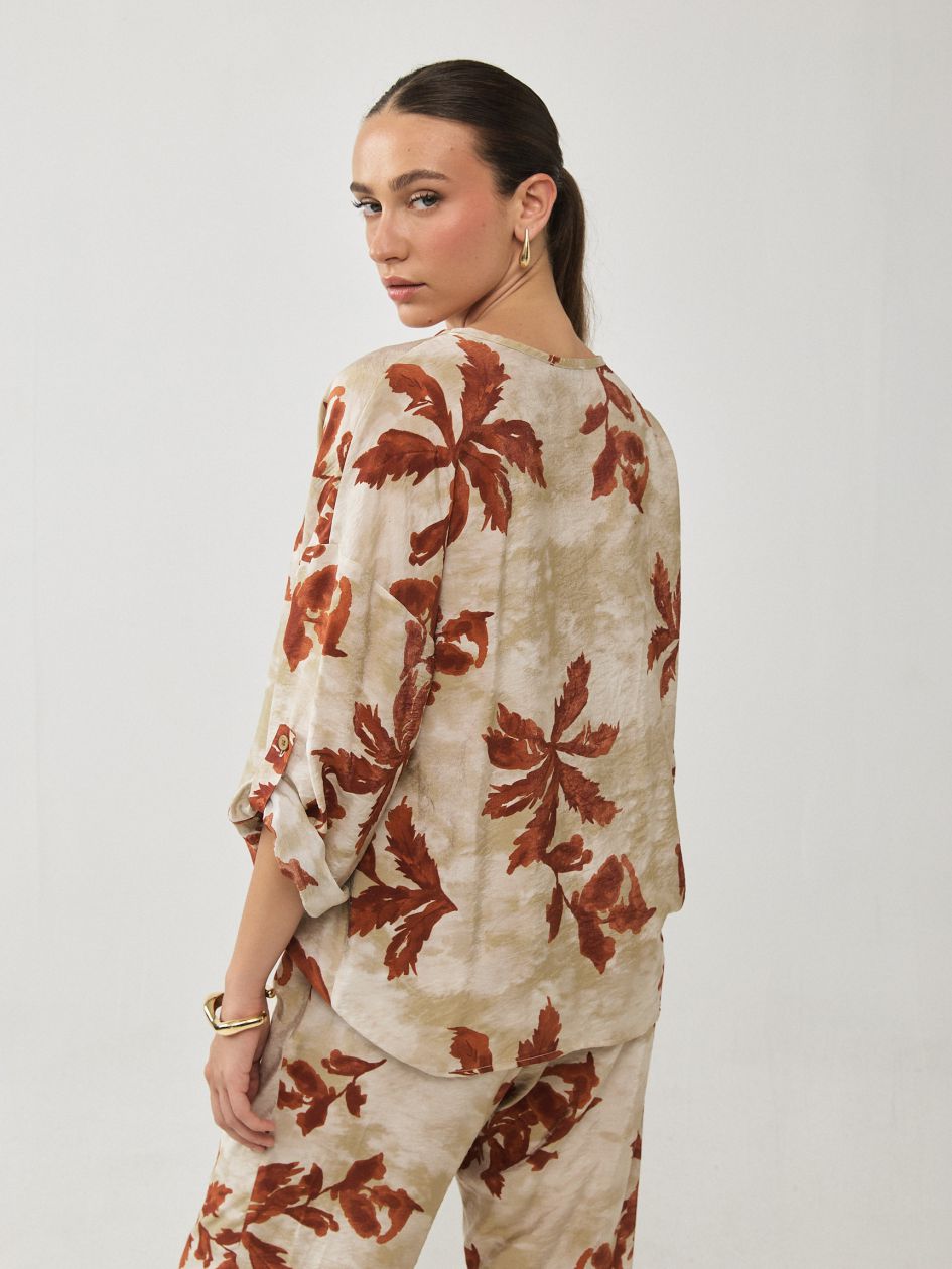 חולצה אריג מודפס כפתורים