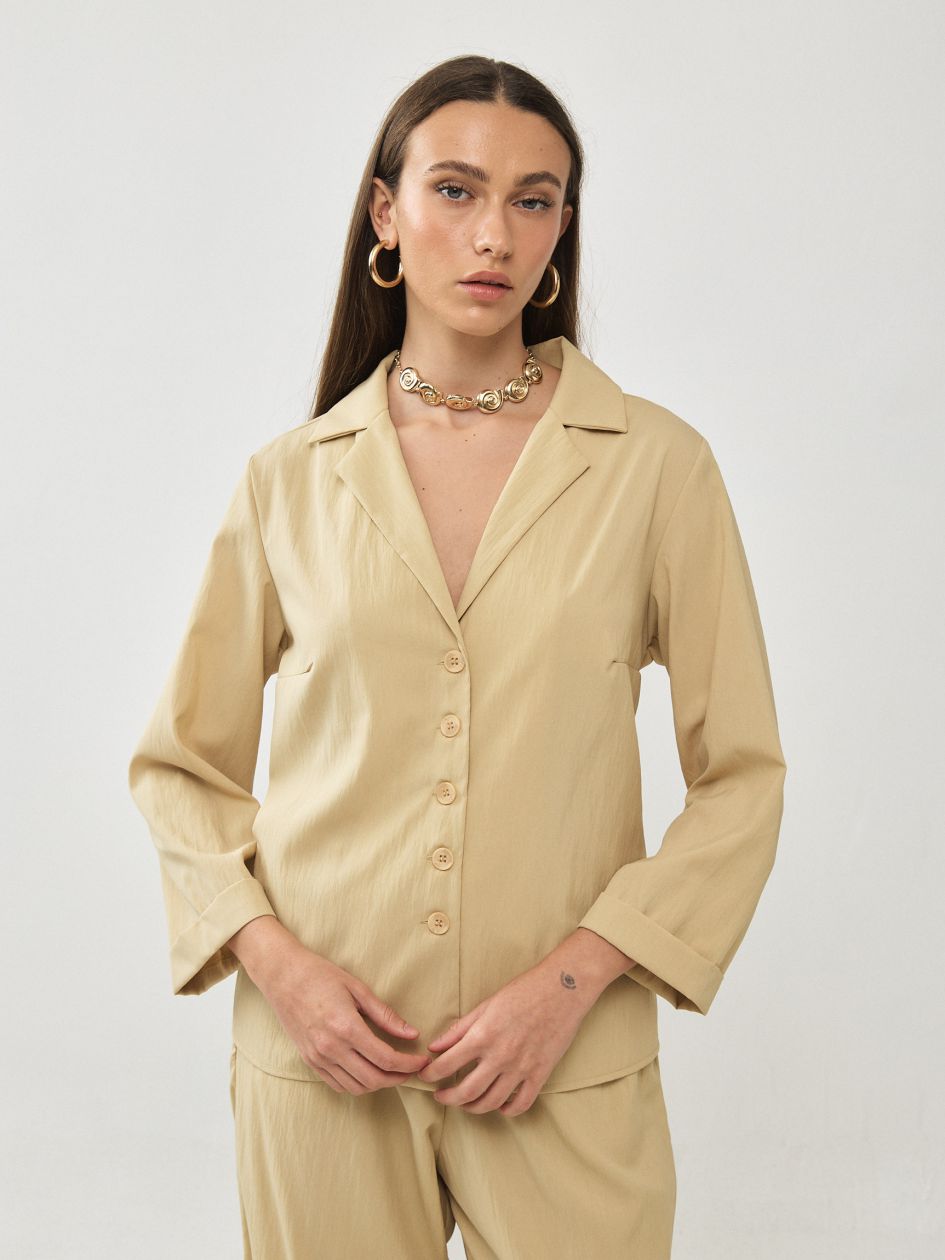 חולצה ג`קט צווארון