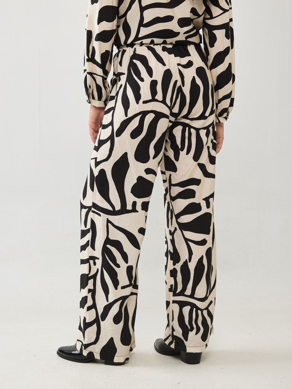 מכנסיים אריג מודפס