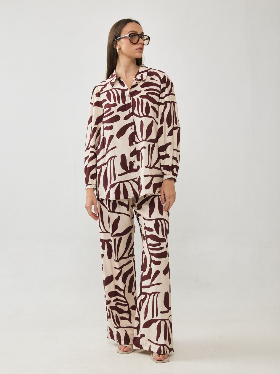 חולצה צווארון אריג מודפס