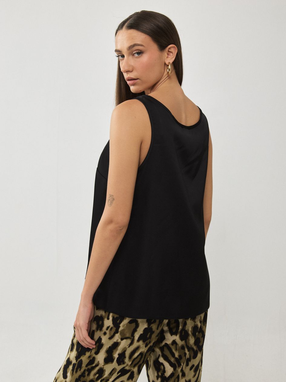 גופיה סאטן עבה