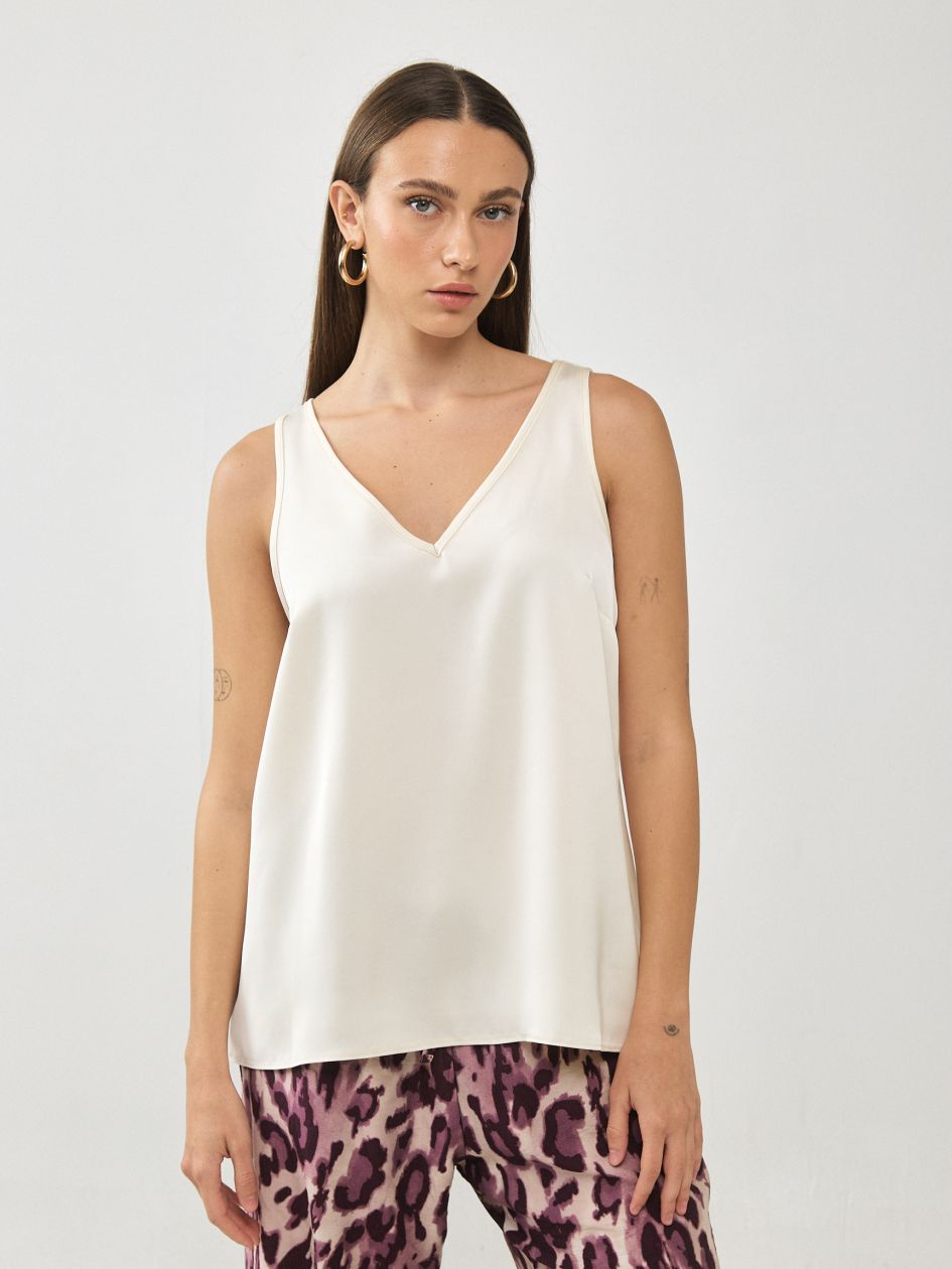 גופיה סאטן עבה