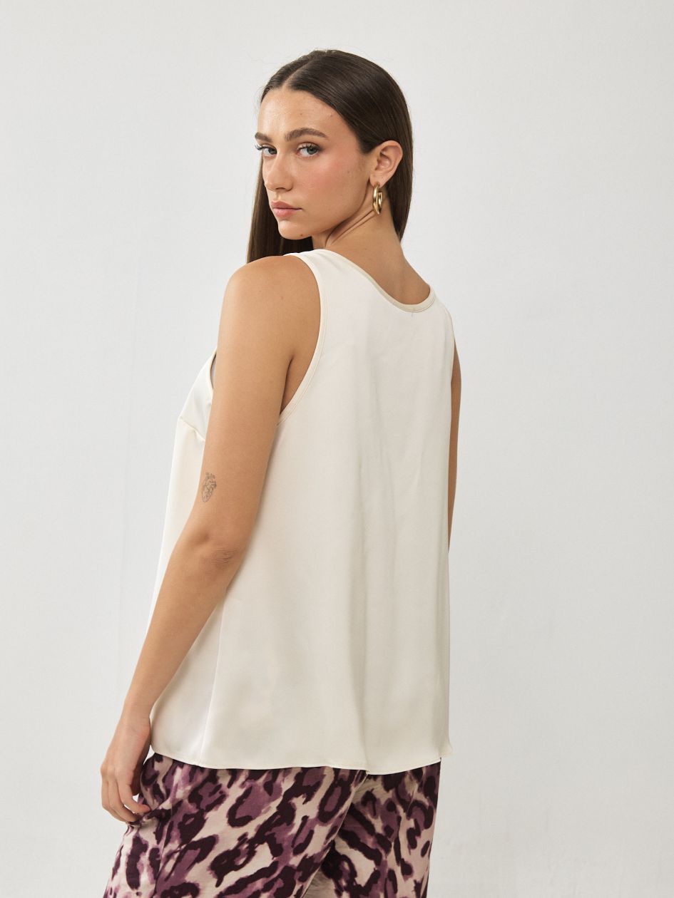 גופיה סאטן עבה