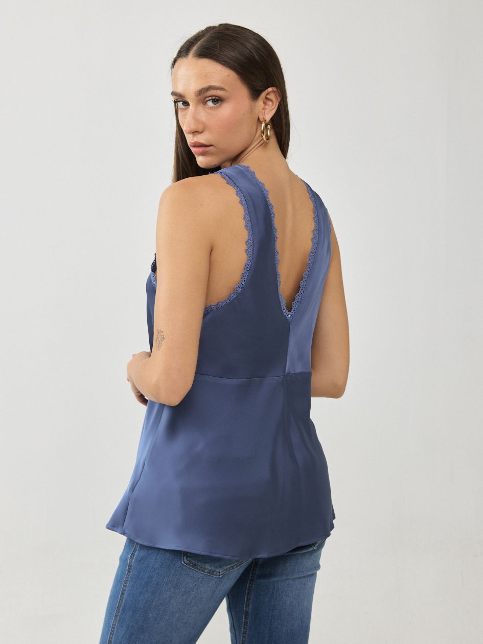 גופיה סאטן סרט תחרה