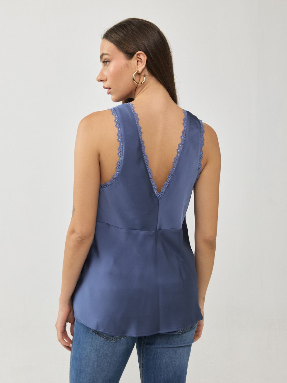 גופיה סאטן סרט תחרה