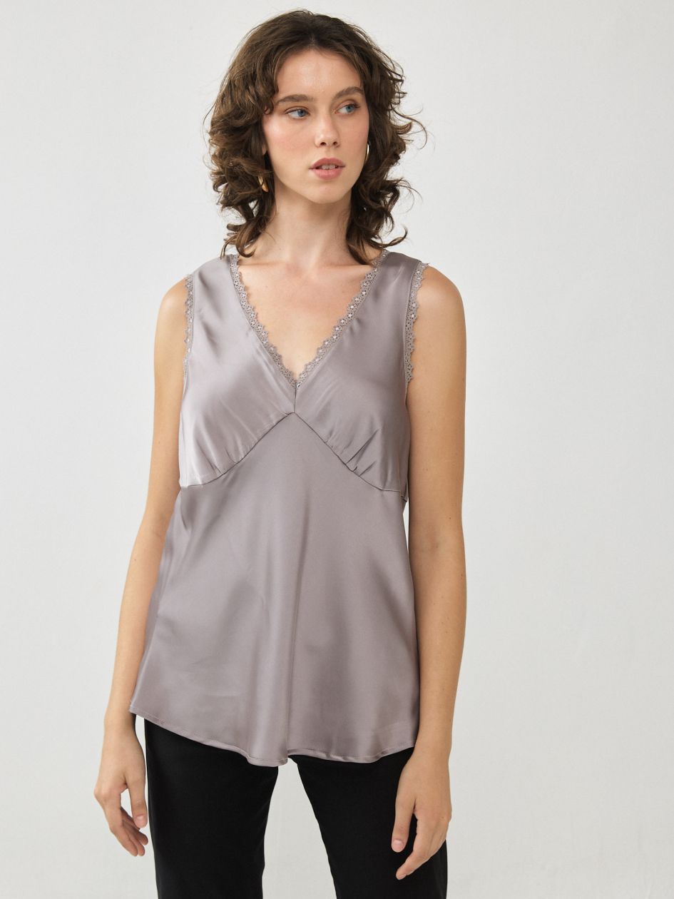 גופיה סאטן סרט תחרה