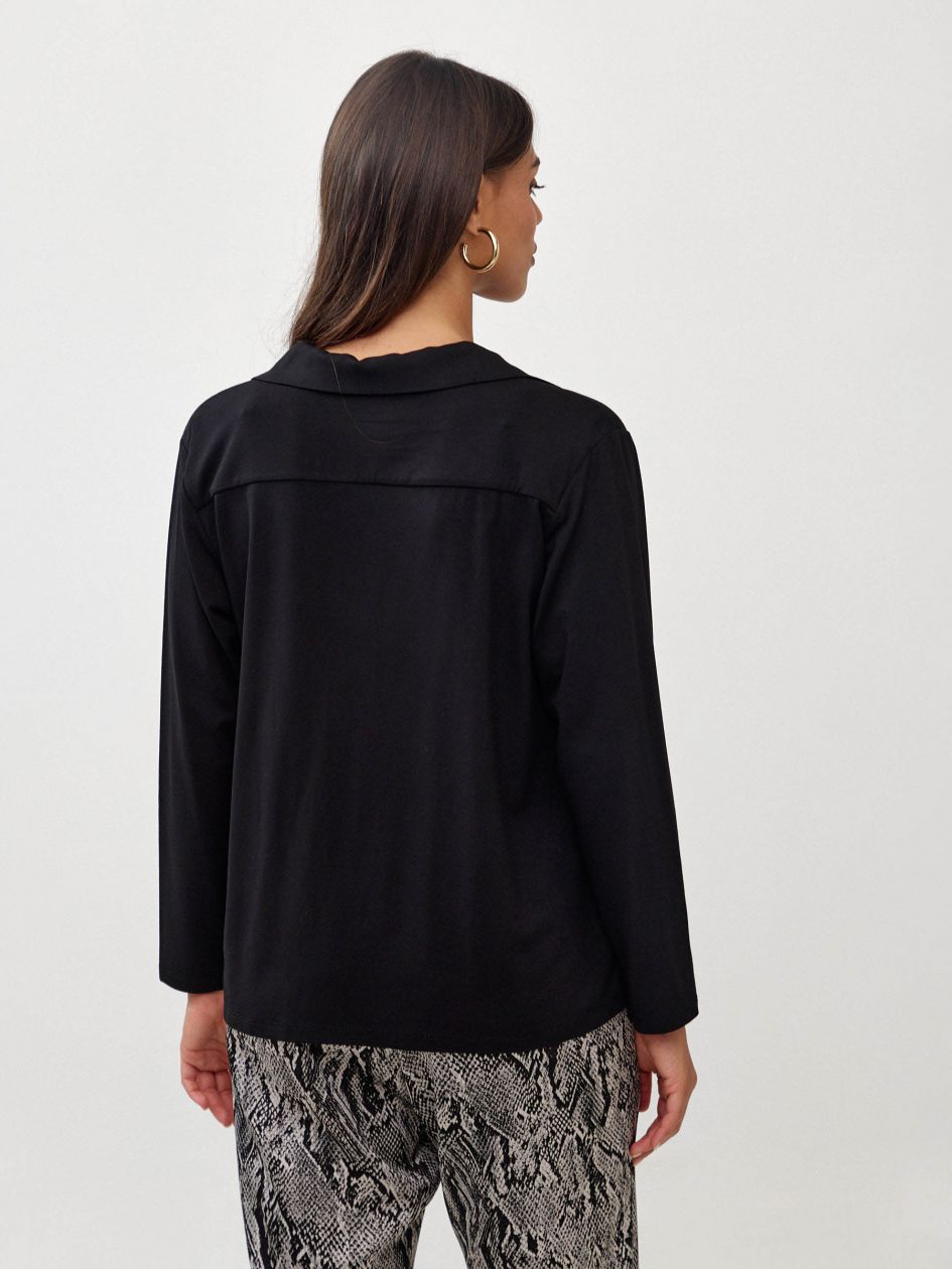 חולצה סימפוניה צווארון