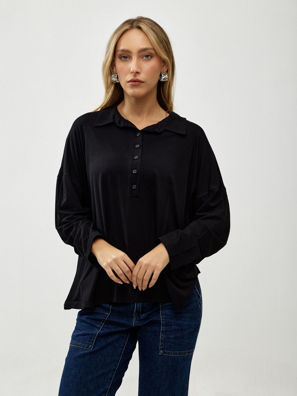 חולצה שינה צווארון סימפוניה