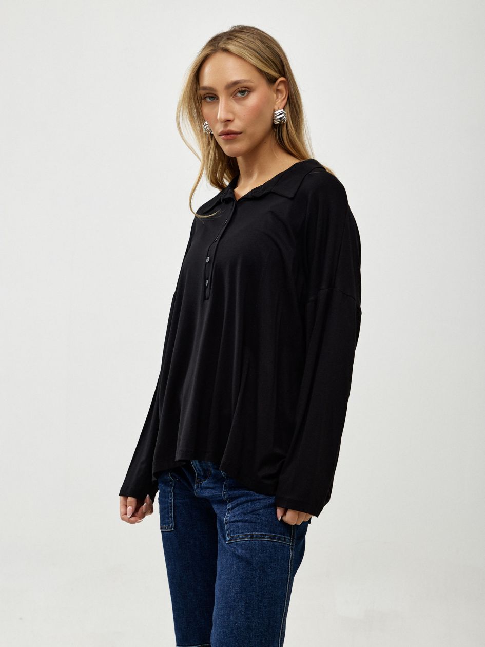 חולצה שינה צווארון סימפוניה