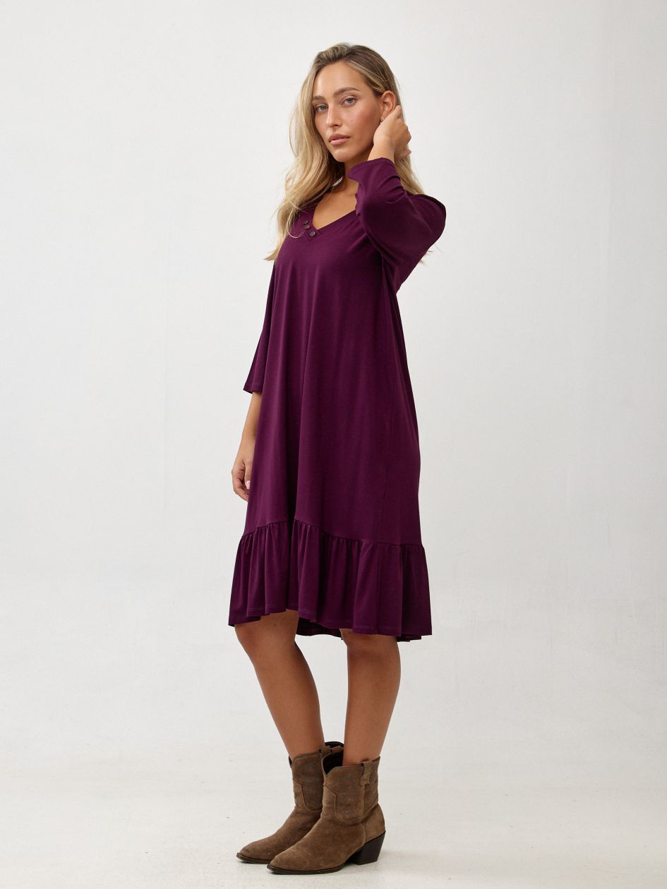 שמלה וי כפתורים