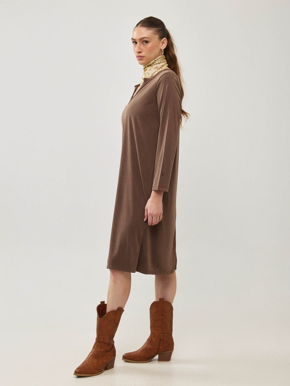 שמלה ריב מודל