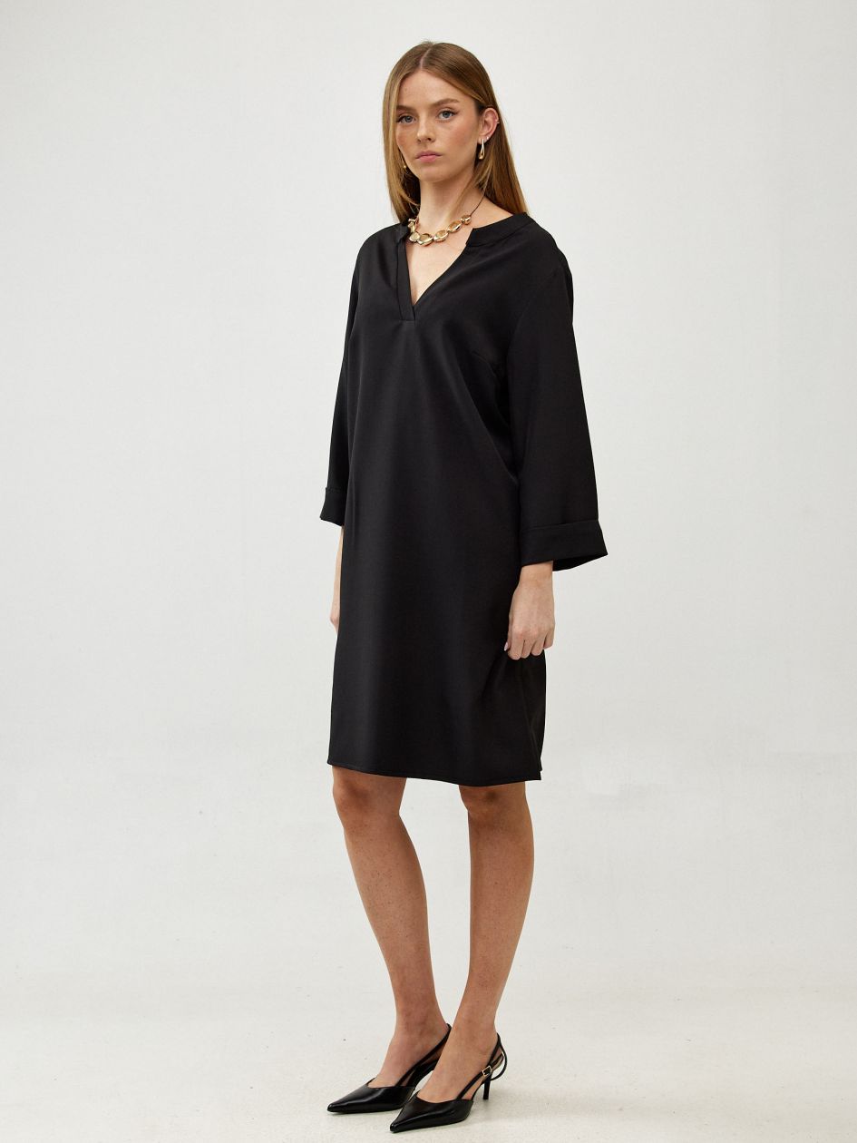 שמלה צווארון סיני