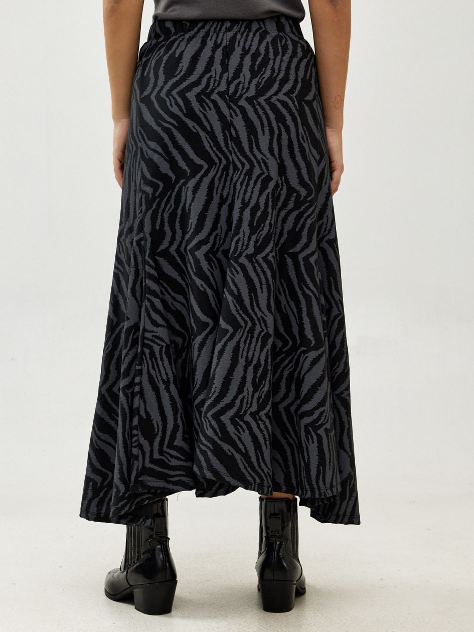 חצאית ג`רסי מודפס