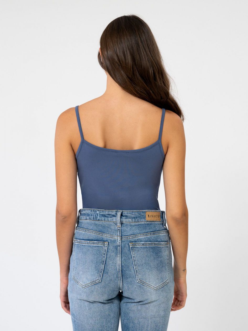 גופיה כתפיה דקה