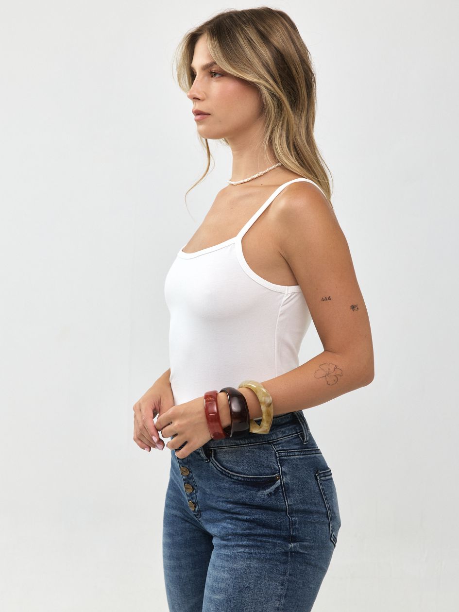 גופיה כתפיה דקה