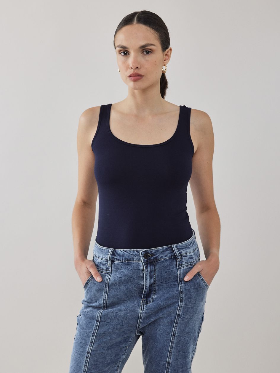 גופיה כתפיה עבה