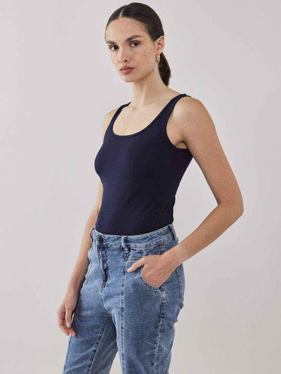 גופיה כתפיה עבה